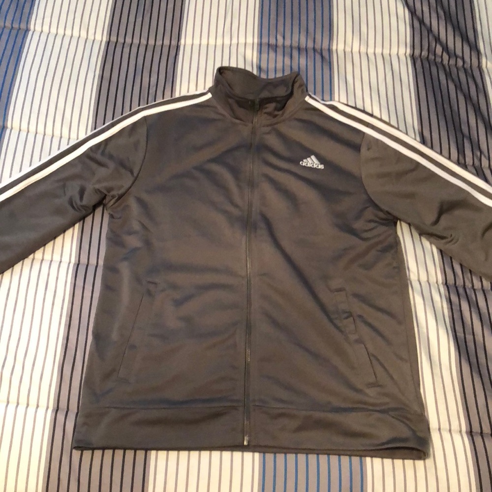 💨 GREY ADIDAS JACKET 💨